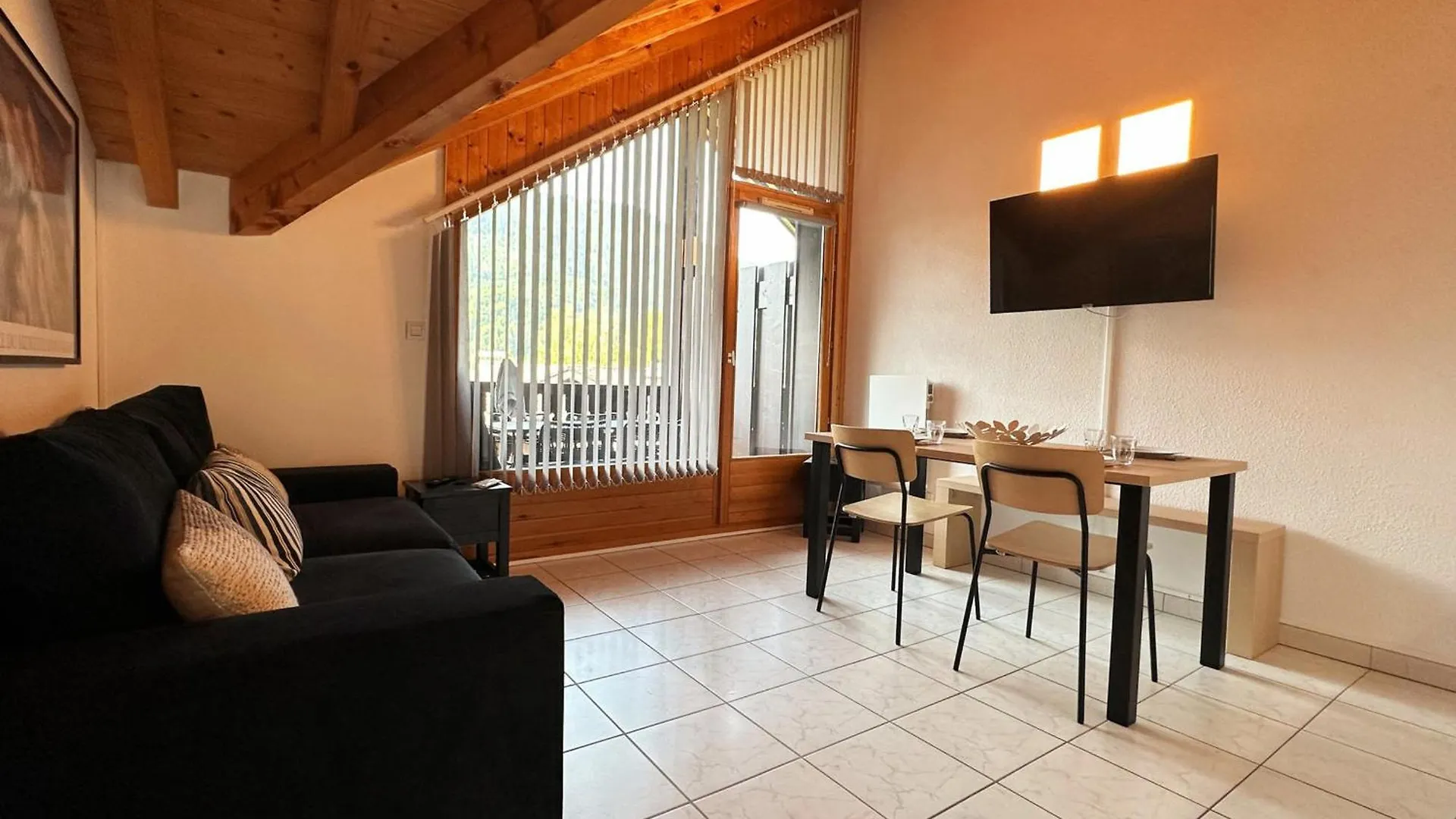 Appartement T2 Au Centre De Samoens Avec Parking, Animaux Acceptes - Fr-1-624-43